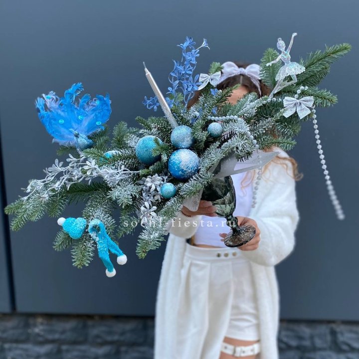 Композиция в бокале голубая в Липецке