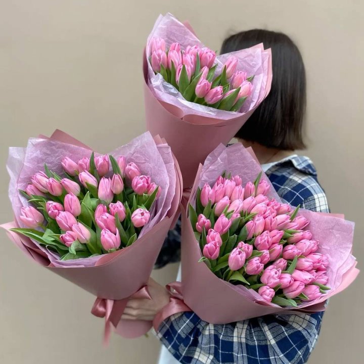 Букет розовых тюльпанов в Липецке