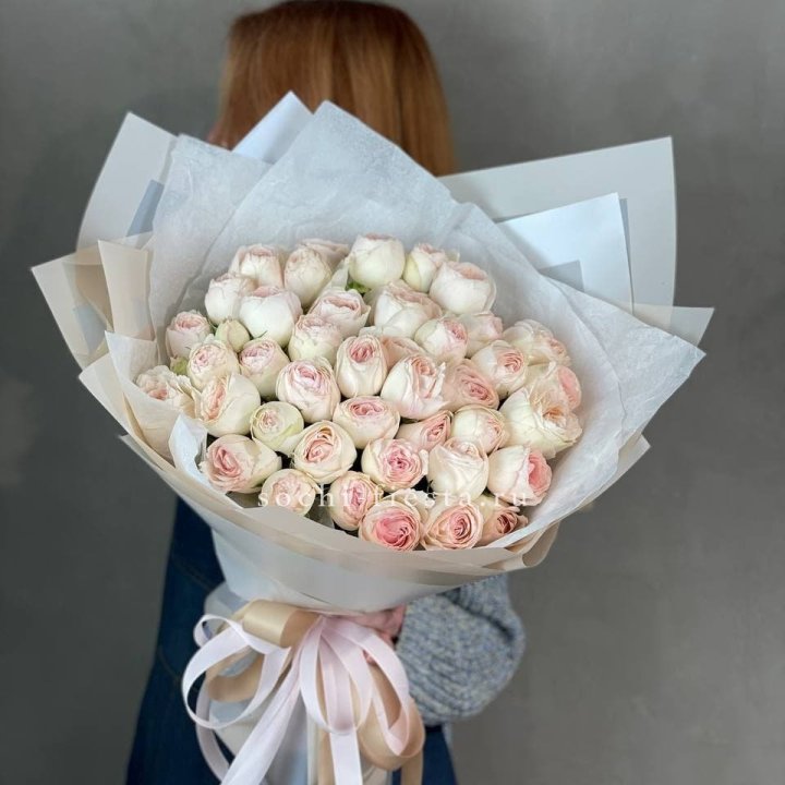 Букет пионовидных роз Пур лав в Липецке