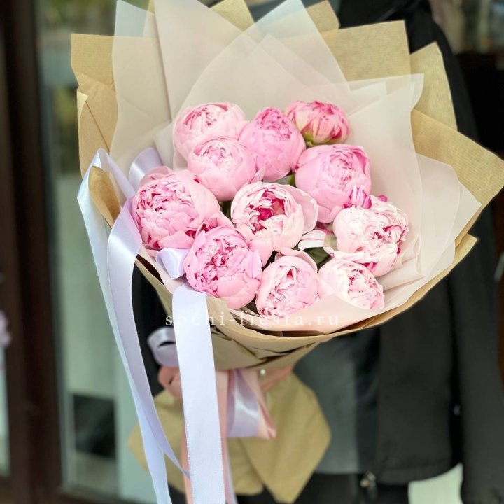 11 пионов в оформлении в Липецке