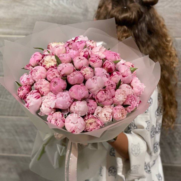 51 розовый пион в Липецке