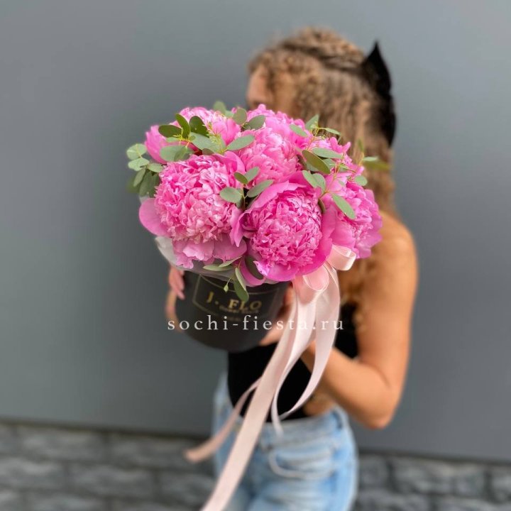 Дизайнерский цилиндр "Фломени" в Липецке