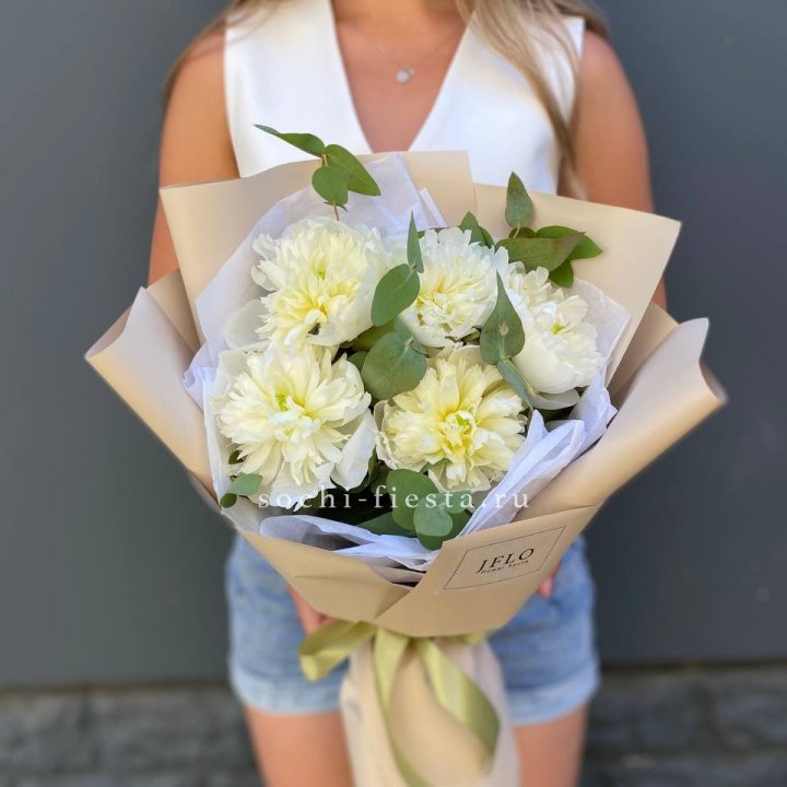 Букет белых пионов в Липецке