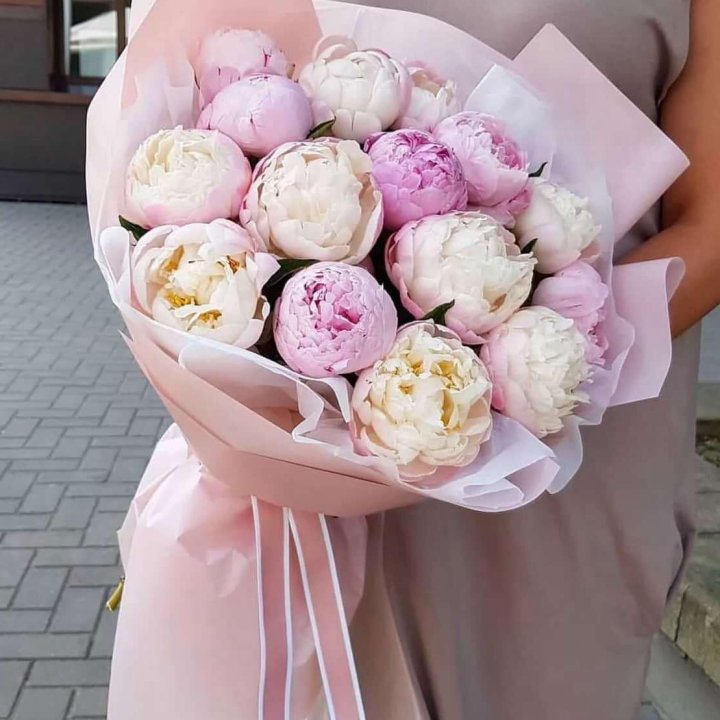 Букет пионов "Маршмелоу" в Липецке