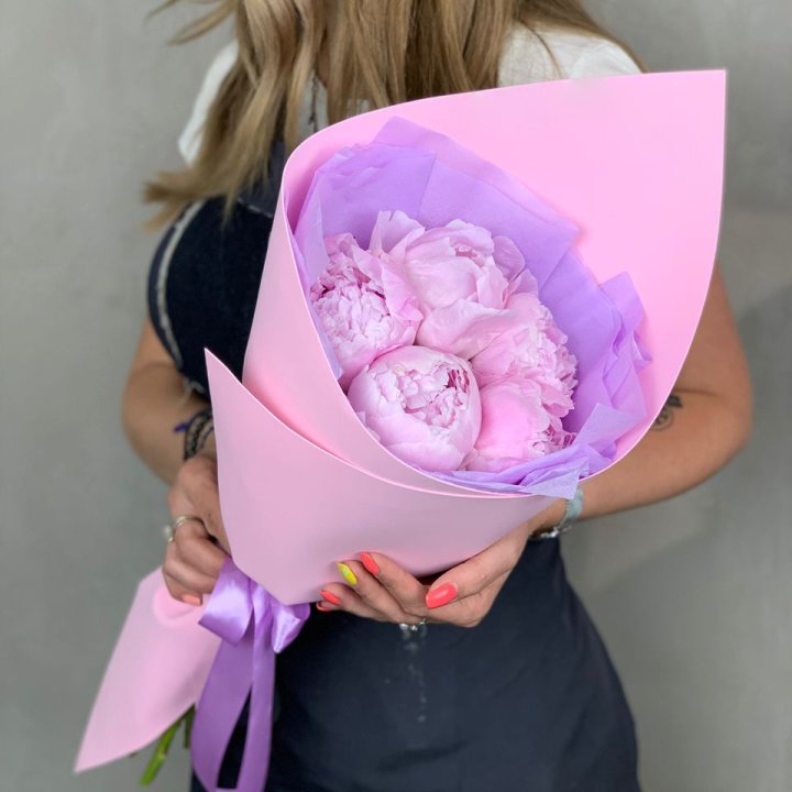 Букет пионов "Файв" в Липецке