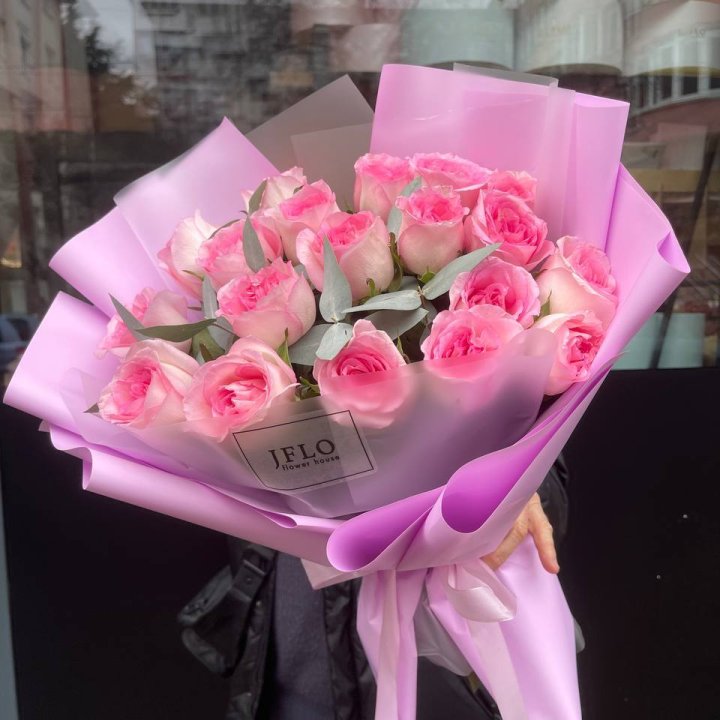  19 розовых роз в Липецке