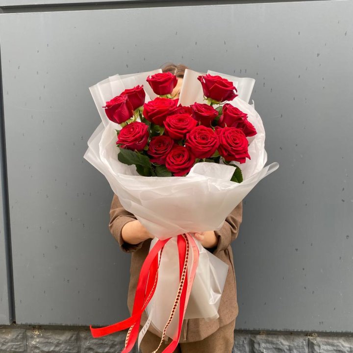 15 высоких роз  в Липецке