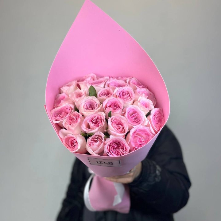 25 нежных роз в Липецке