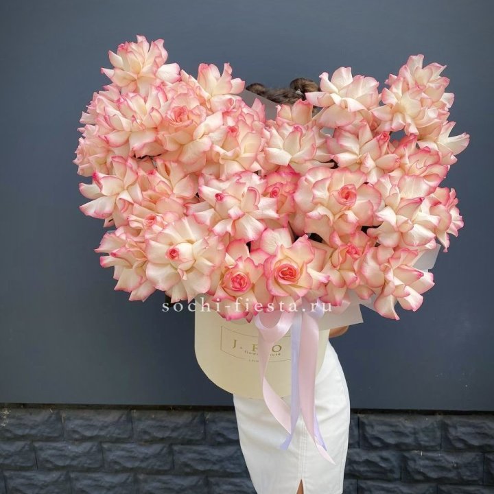 31 французская роза Джумилия в боксе в Липецке