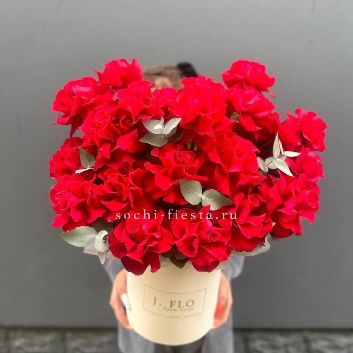 35 Французских роз в боксе в Липецке