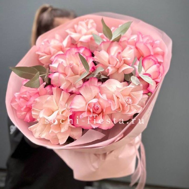 Нежно- розовые французские розы Венди в Липецке