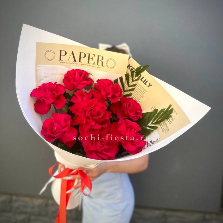 9 Красных французских роз Чико в Липецке