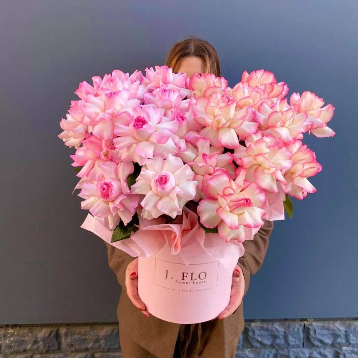 25 Французских роз микс в боксе в Липецке