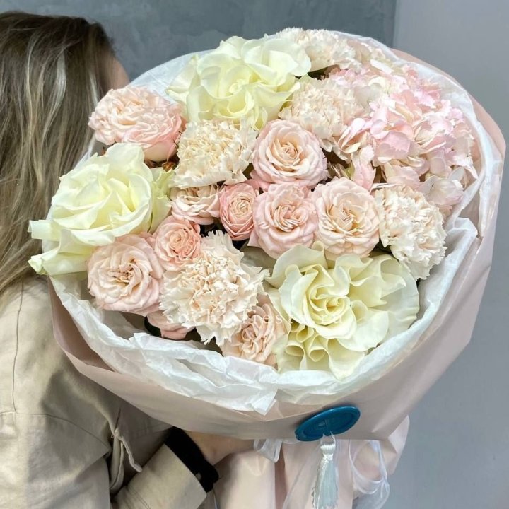 Дизайнерский букет "Джентел" в Липецке