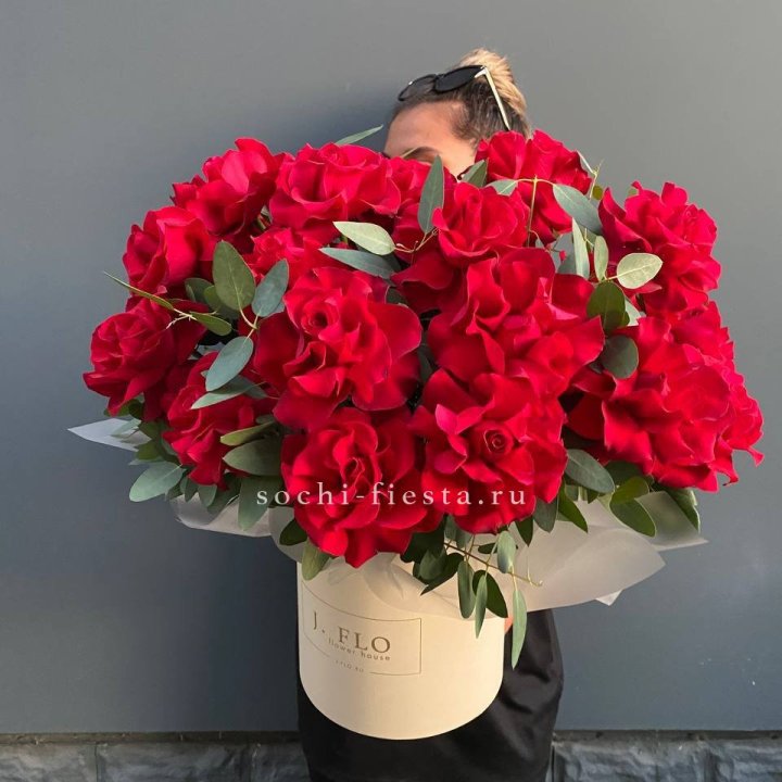 25 Французских красных роз в коробке в Липецке