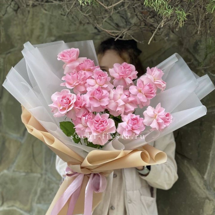 Букет из 15 французских роз Пинк дрим в Липецке