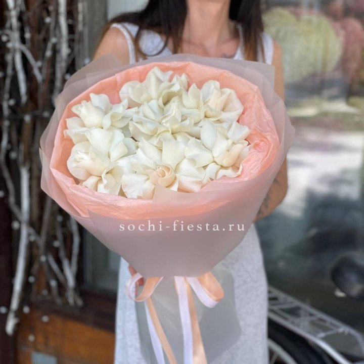 7 Белых французских роз в Липецке