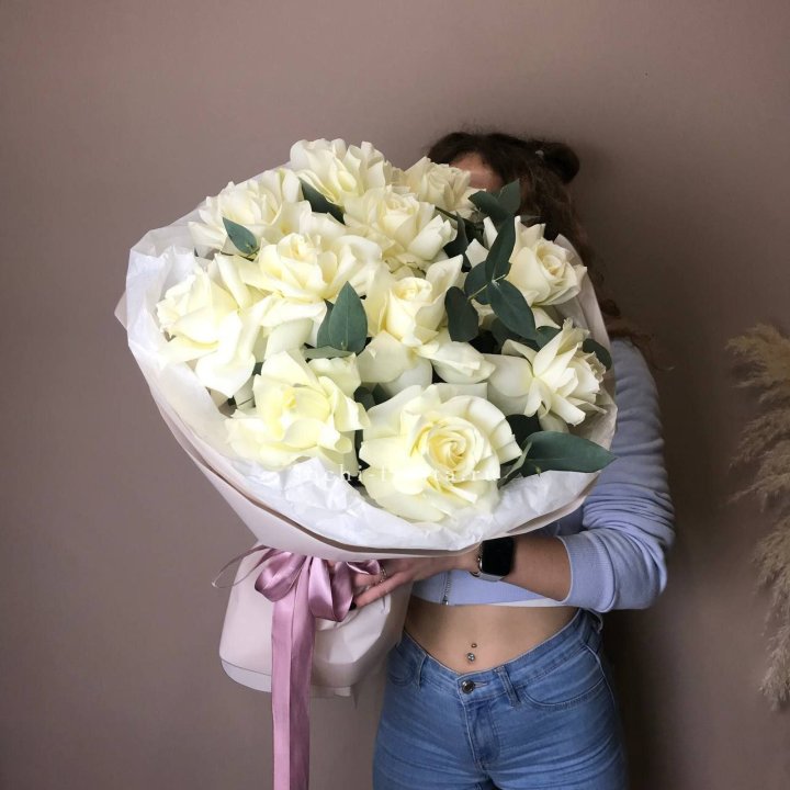 11 Белых французских роз "Вайт найс" в Липецке