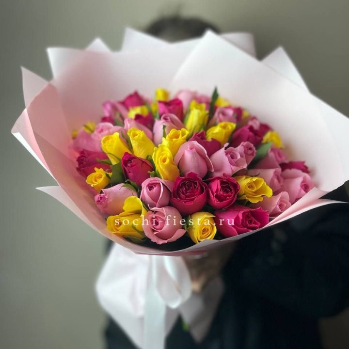 Букет из 51 розы Микс (Кения) в Липецке