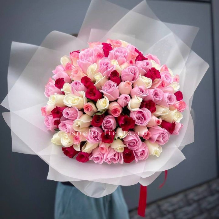 101 разноцветная роза "Карусель" в Липецке