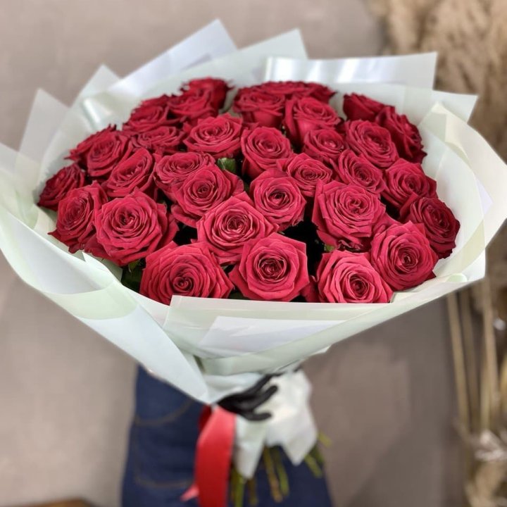 37 красных роз в Липецке