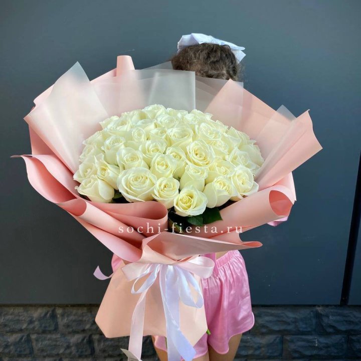 35 белых роз в Липецке