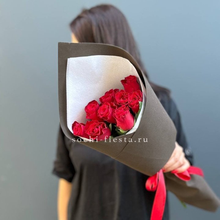 9 красных роз в фоамиране в Липецке