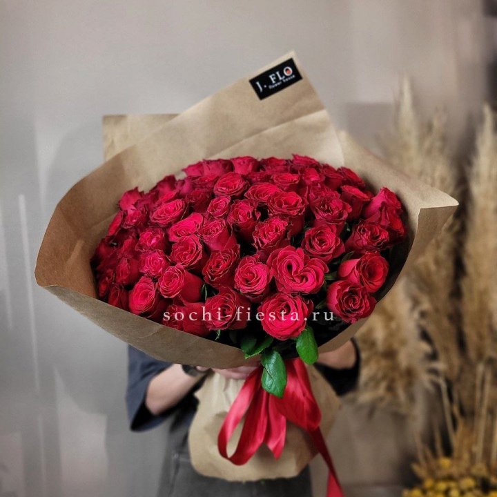 63 красных роз вайт в Липецке