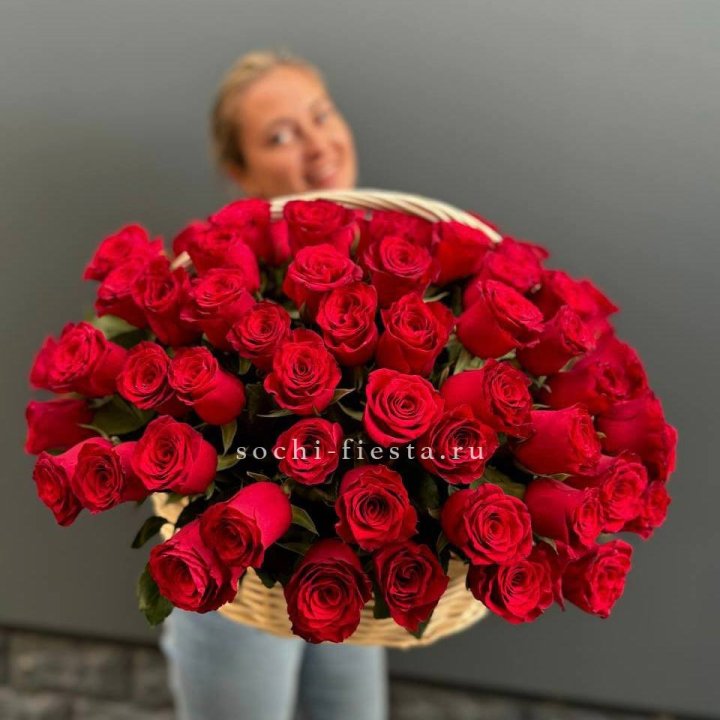 101 красная роза в корзине   в Липецке