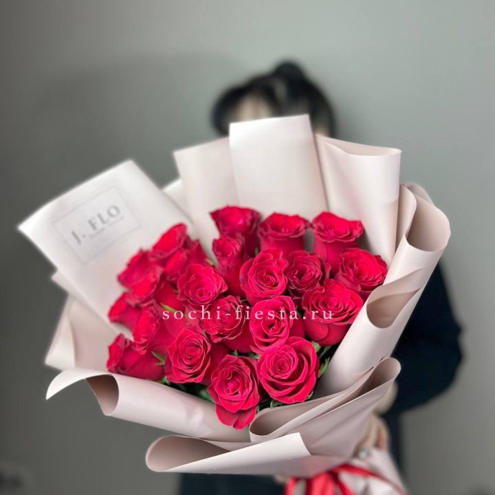 21 красная роза  в Липецке
