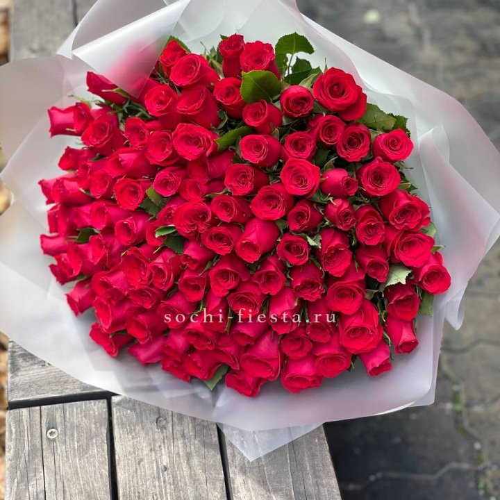 101 красная роза Лолита в Липецке