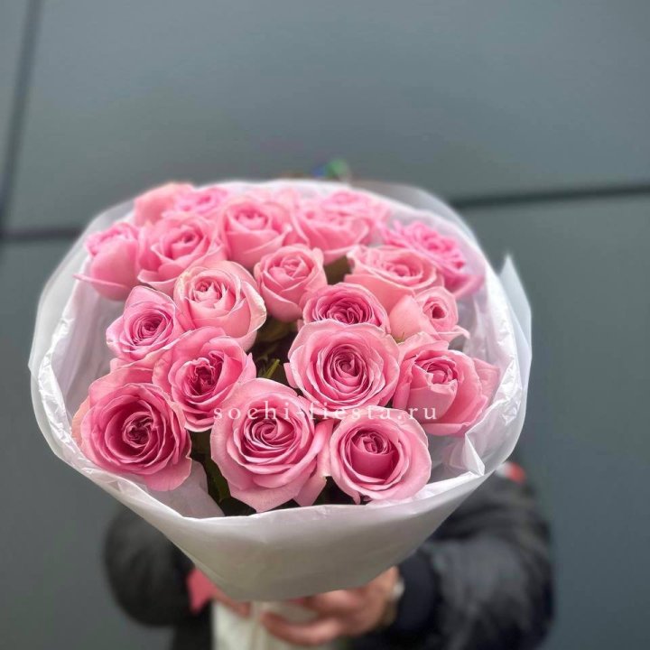 21 Розовая роза в белом в Липецке