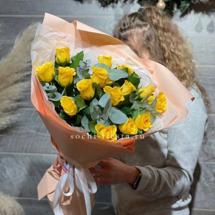 15 желтых роз в Липецке