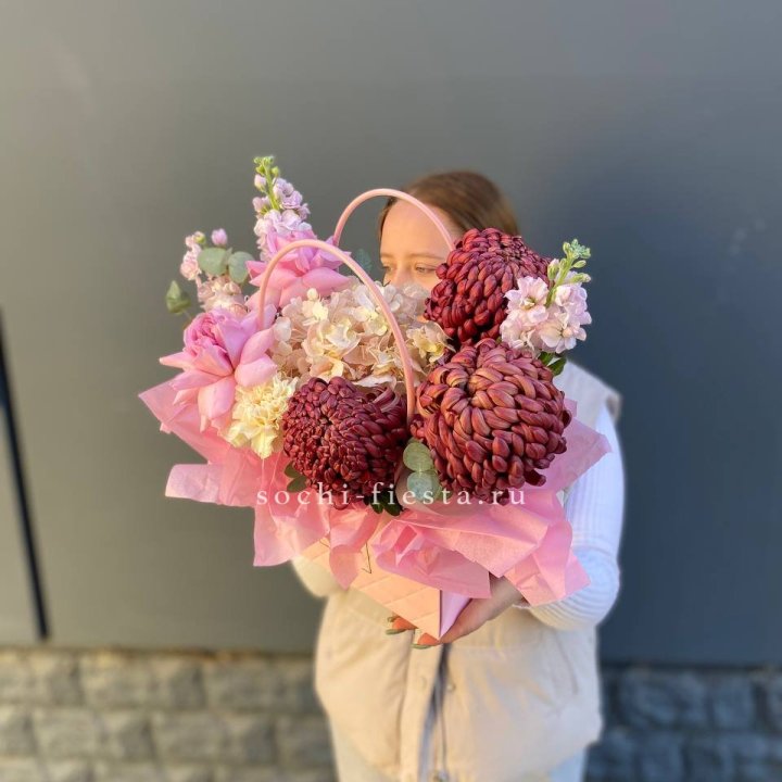 Сумочка нежная с бигуди в Липецке