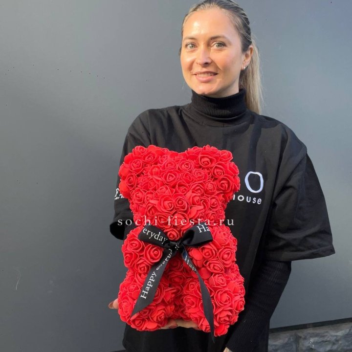 Медведь из роз красный в Липецке