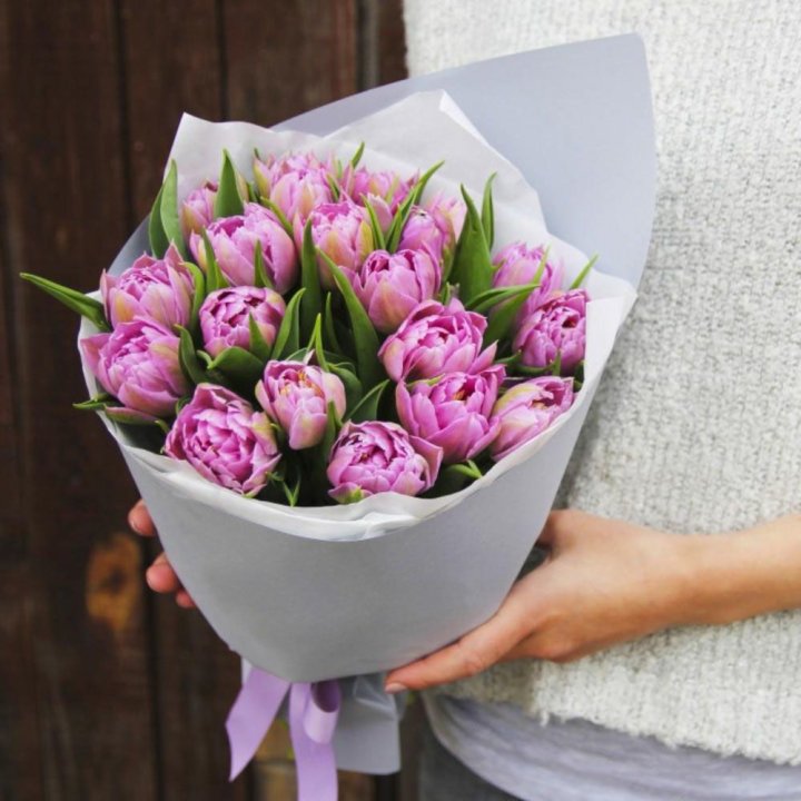 Букет пионовидных тюльпанов в Липецке