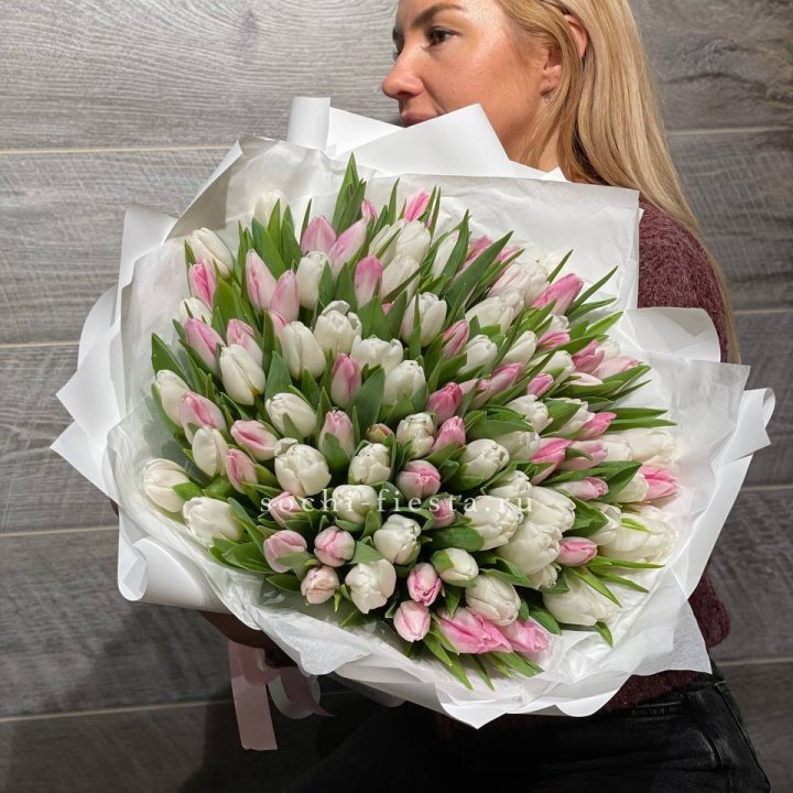 101 тюльпан нежный микс в Липецке