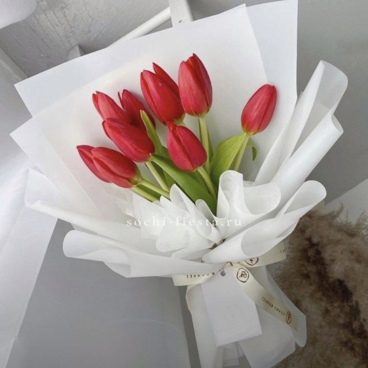 Букет красных тюльпанов в Липецке