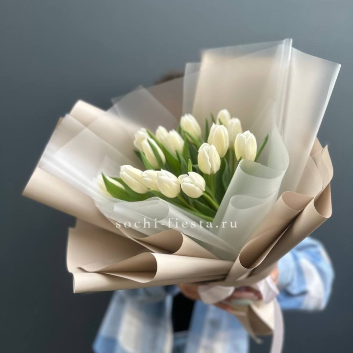 Букет из 15 белых тюльпанов в Липецке