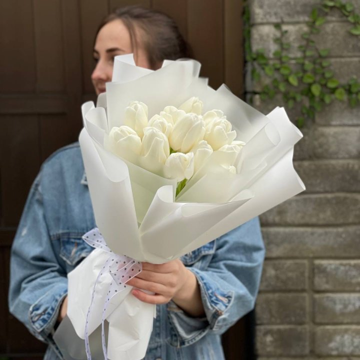 Букет белоснежных тюльпанов в Липецке